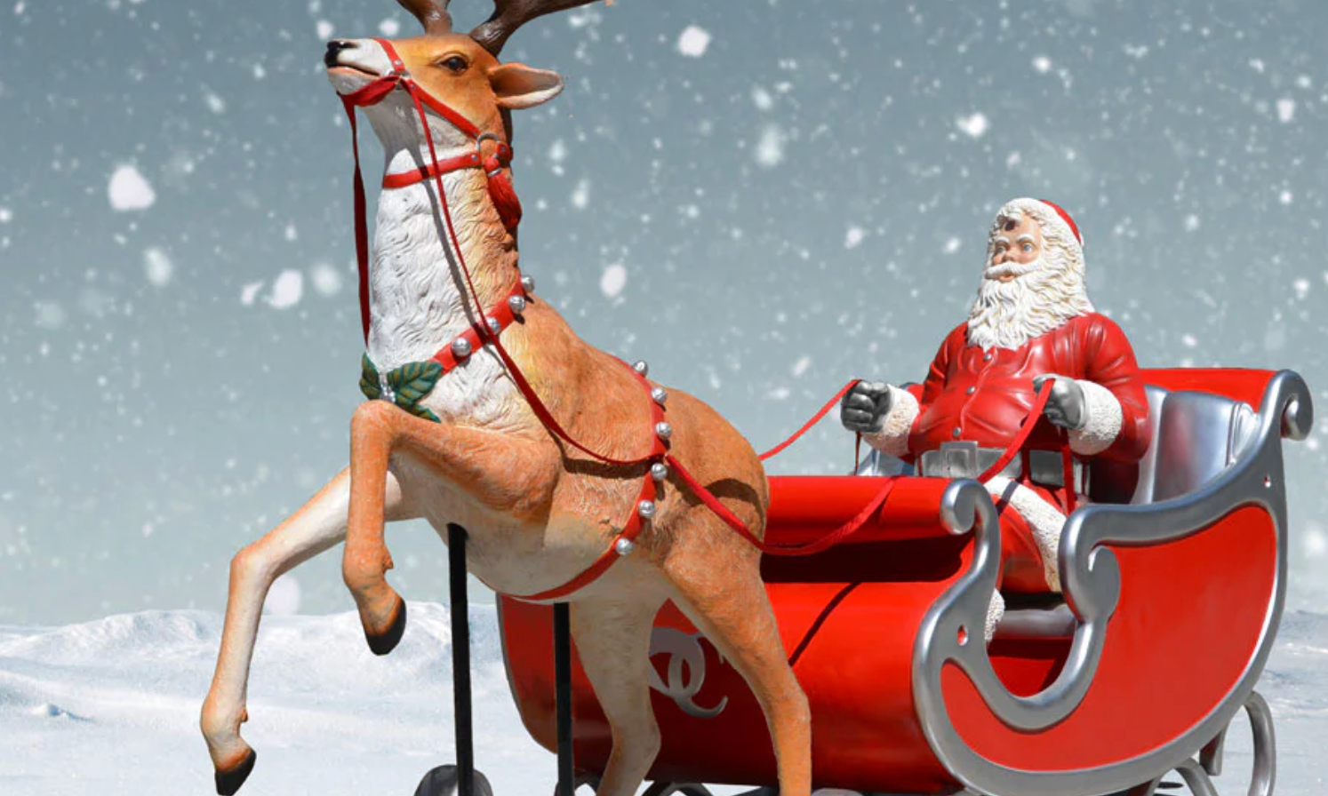 How to Create the Perfect Photo-Op: Pairing Your Santa with a Sleigh