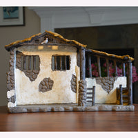Real Life Stable with Light 14in. scale